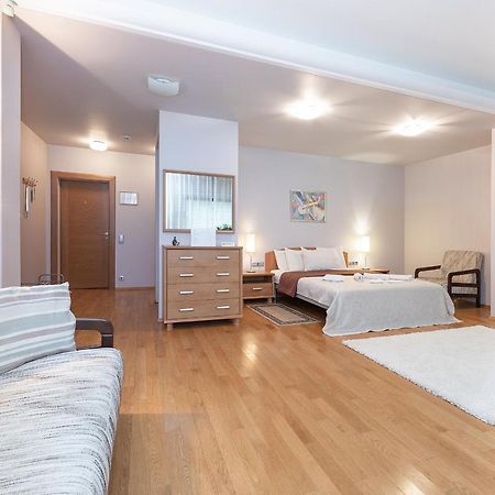 Room In Guest Room - Valensija - Large Suite Jūrkalne Екстериор снимка