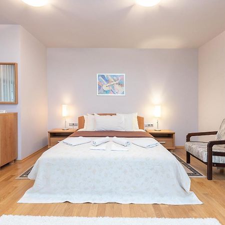 Room In Guest Room - Valensija - Large Suite Jūrkalne Екстериор снимка