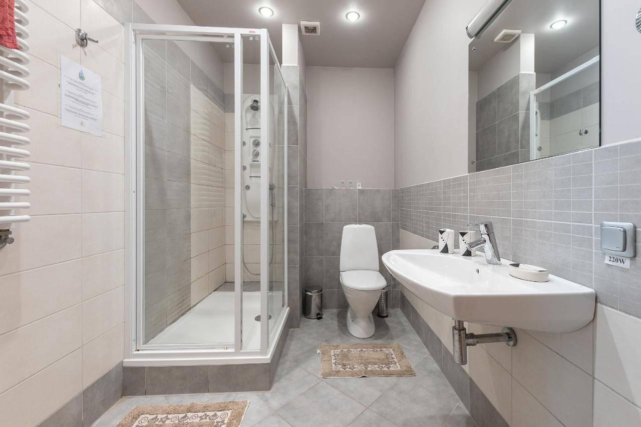 Room In Guest Room - Valensija - Large Suite Jūrkalne Екстериор снимка