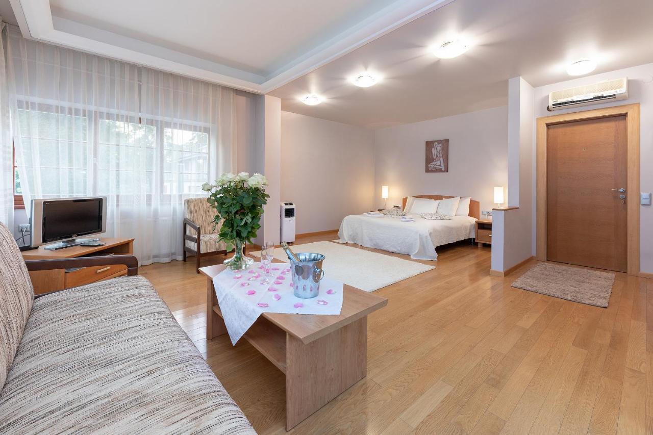 Room In Guest Room - Valensija - Large Suite Jūrkalne Екстериор снимка