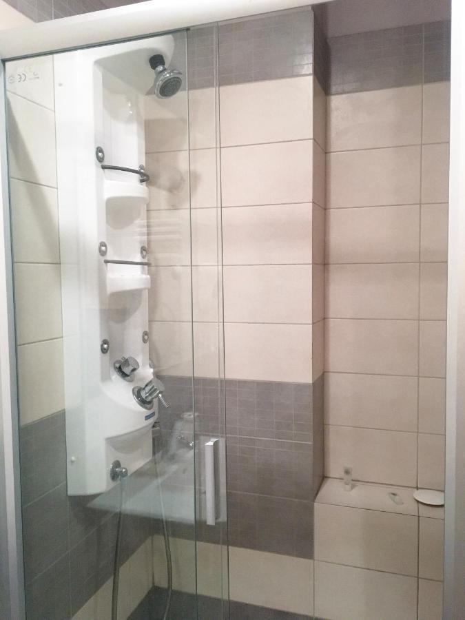 Room In Guest Room - Valensija - Large Suite Jūrkalne Екстериор снимка