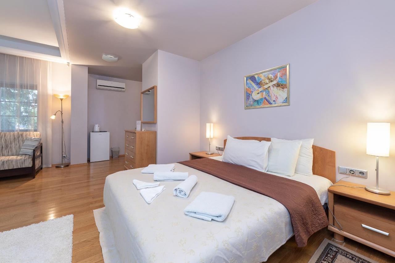 Room In Guest Room - Valensija - Large Suite Jūrkalne Екстериор снимка